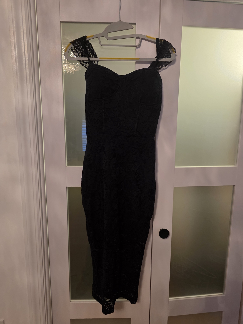 Black Lace Midi Dress with Sweetheart Bodice